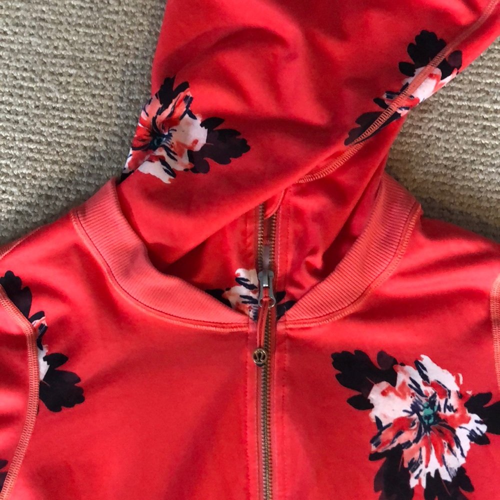Lululemon Jacket - Picture 2 of 4